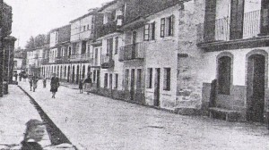 Rúa Alexandre Cadarso (Campo de Noia), na mirada de José Manuel Casas Torres (1943)